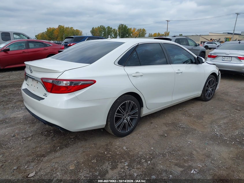 TOYOTA CAMRY - zdjęcie 4