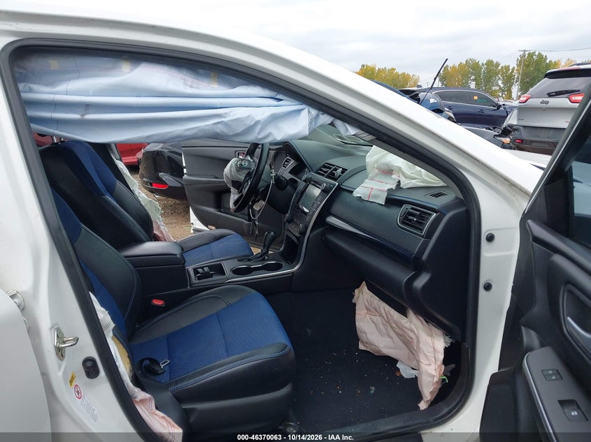 TOYOTA CAMRY - zdjęcie 5