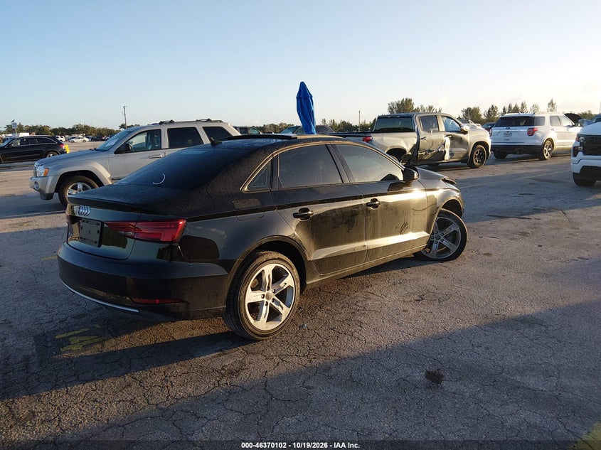 Vin: wauaugff5j1015454, lot: 46870435, audi a3 2.0t premium/2.0t tech premium 20184