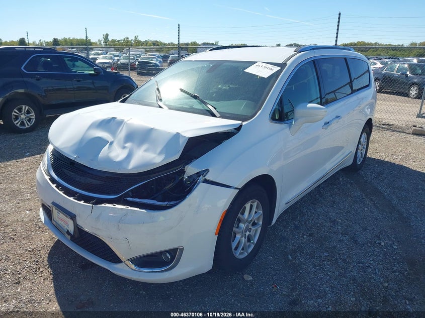 Vin: 2c4rc1bg5lr115959, lot: 46870438, chrysler pacifica touring l 20202