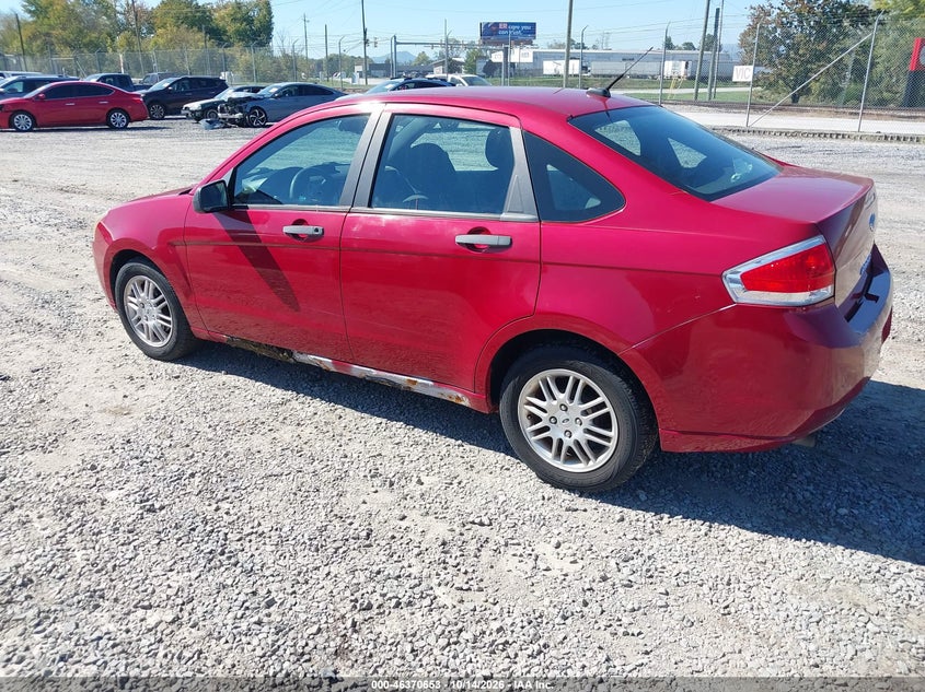 2010 FORD FOCUS SE · Фото 3
