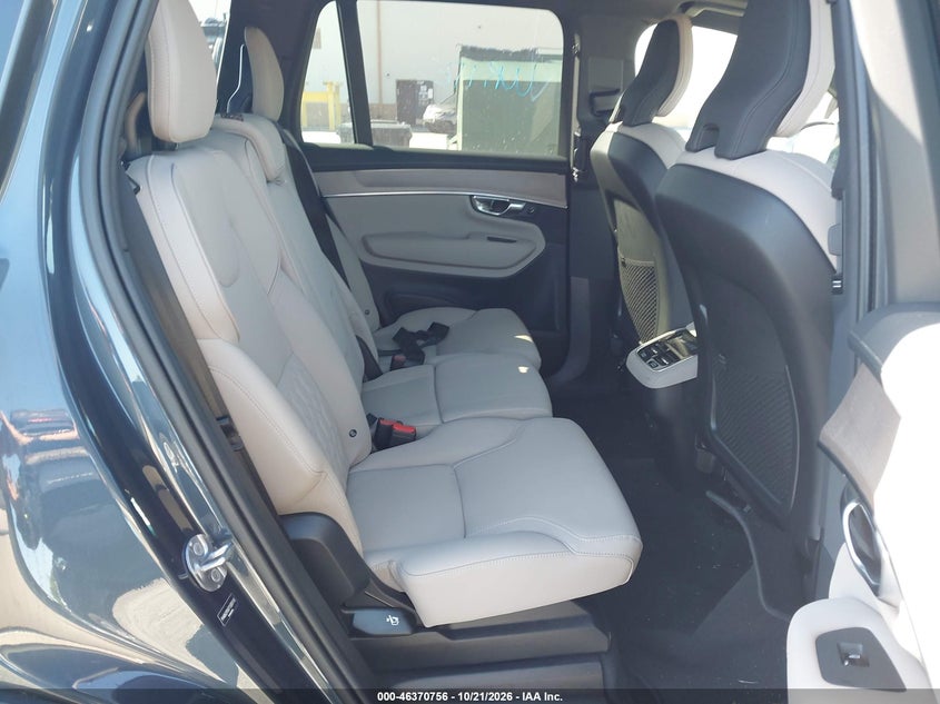 2026 VOLVO XC90 PLUS, B6 AWD GAS (MILD HYBRID), GASOLINE, BRIGHT, 7 SEATS · Фото 8