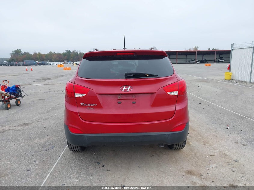2015 HYUNDAI TUCSON SE · Photo 16