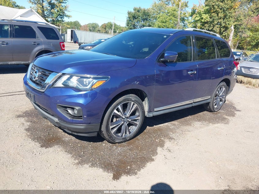 2019 Nissan Pathfinder Platinum, Right Side, IAAI, VIN 5N1DR2MM4KC591320 — photo 2