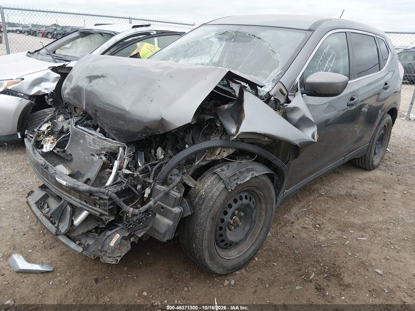 2016 Nissan Rogue S, Front End, IAAI, VIN 5N1AT2MNXGC792935 — photo 2