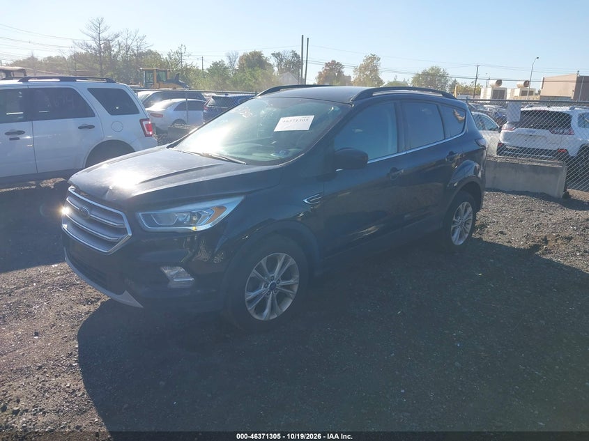 Vin: 1fmcu0gd9hud58367, lot: 46871638, ford escape se 20172