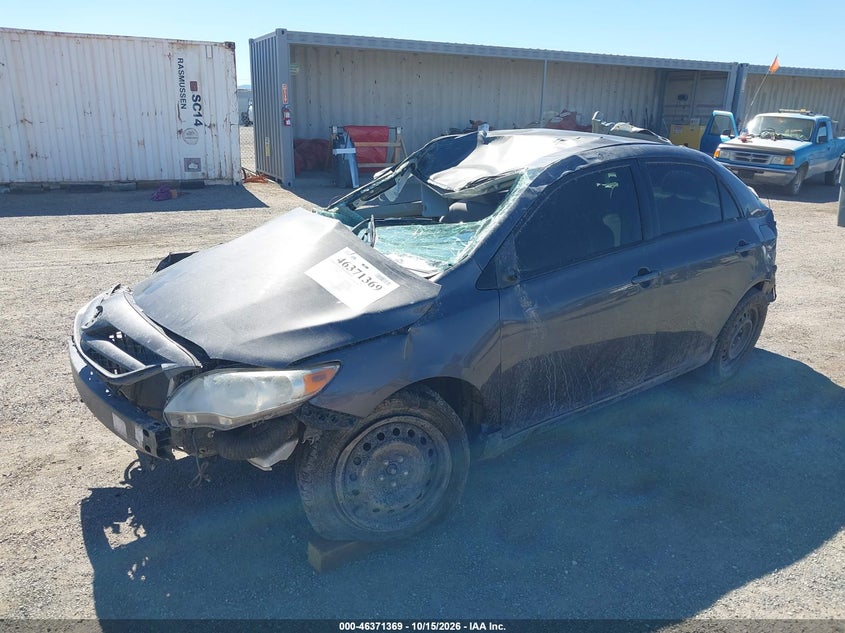 2012 Toyota Corolla Le, Rollover, IAAI, VIN JTDBU4EE8C9176416 — photo 2