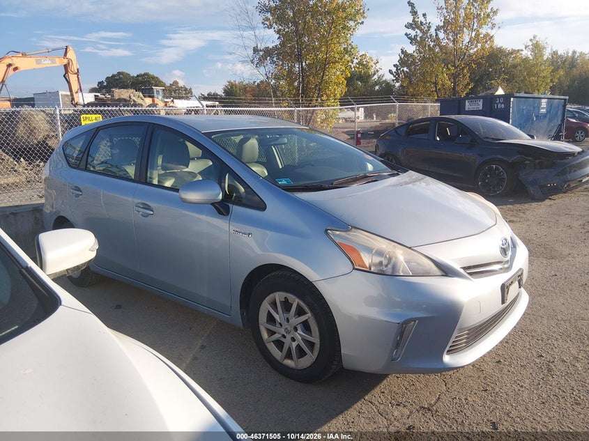 2013 TOYOTA PRIUS V TWO