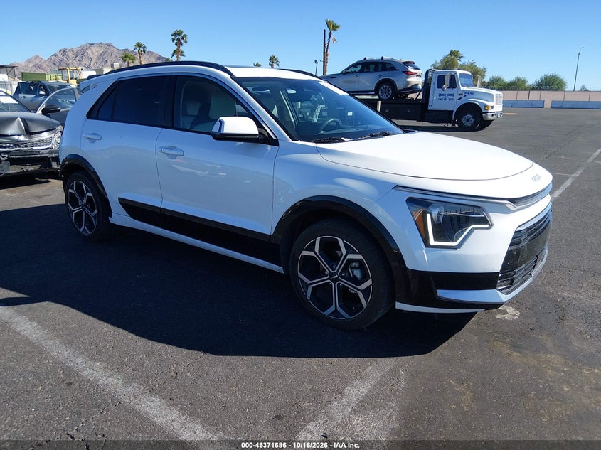 Vin: kndcr3le4p5073798, lot: 46872019, kia niro ex touring 2023 img_1