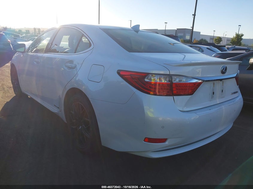 Vin: jthbw1gg6f2079007, lot: 46872376, lexus es 300h 20153