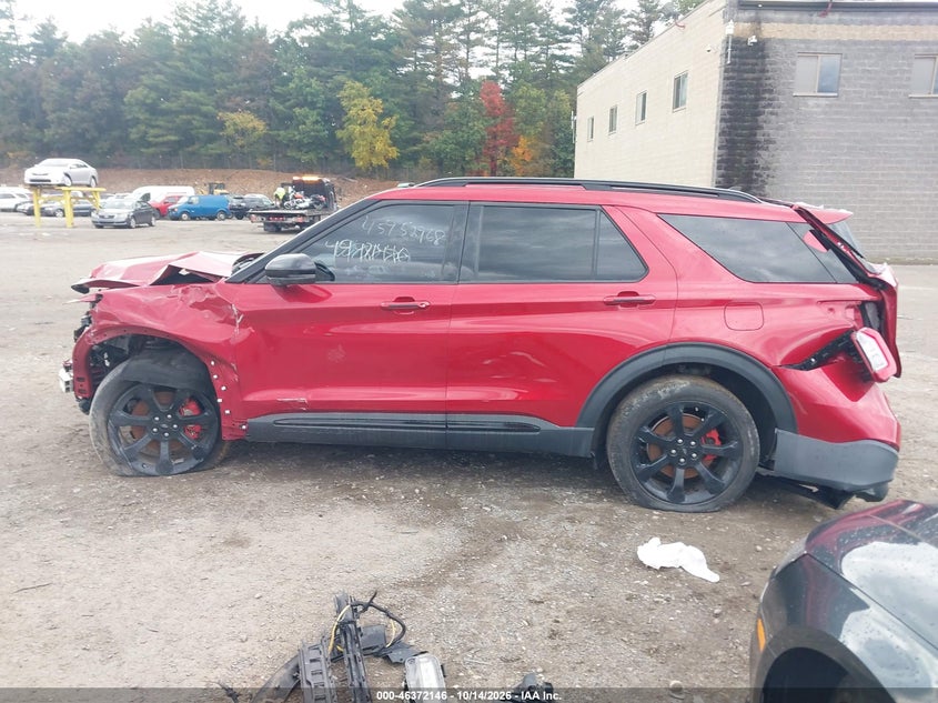2022 FORD EXPLORER ST · Фото 15