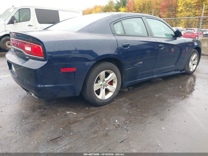 2014 DODGE CHARGER SXT · Photo 4