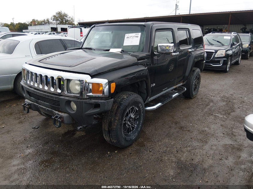 HUMMER H3 SUV 2007 VIN 5GTDN13E478228572