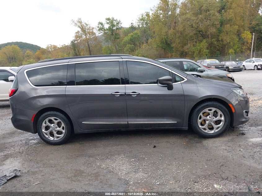 CHRYSLER PACIFICA - zdjęcie 13