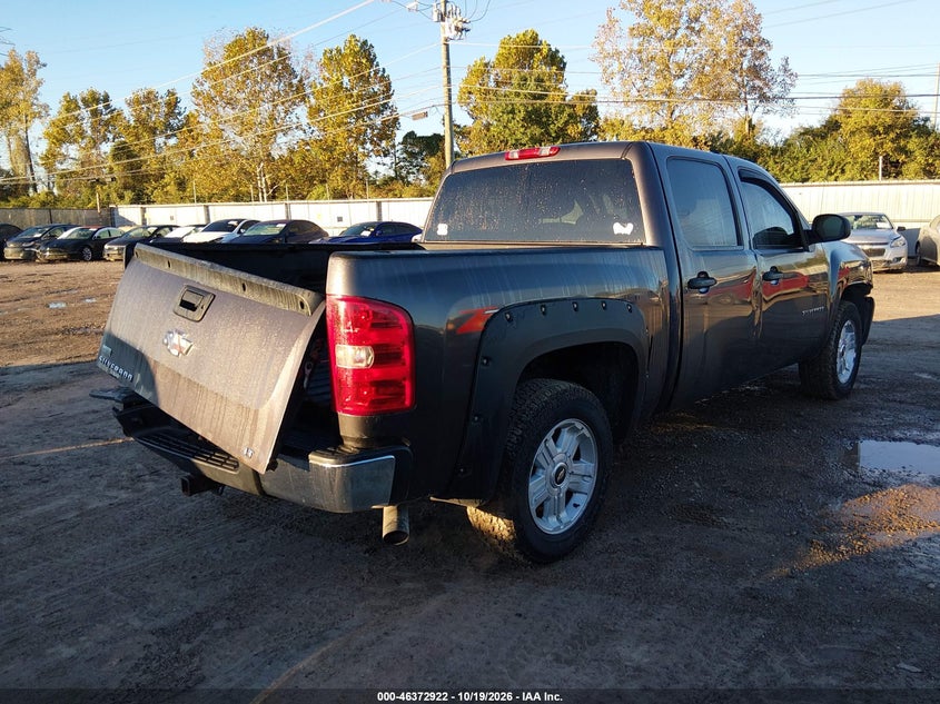 2011 CHEVROLET SILVERADO 1500 LT · Фото 4