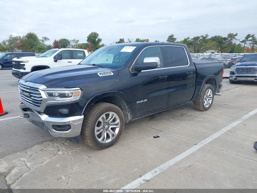 2024 Ram 1500 Limited Longhorn 4X4 5'7 Box, Перед і зад, IAAI, VIN 1C6SRFKT2RN226427 — фото 2