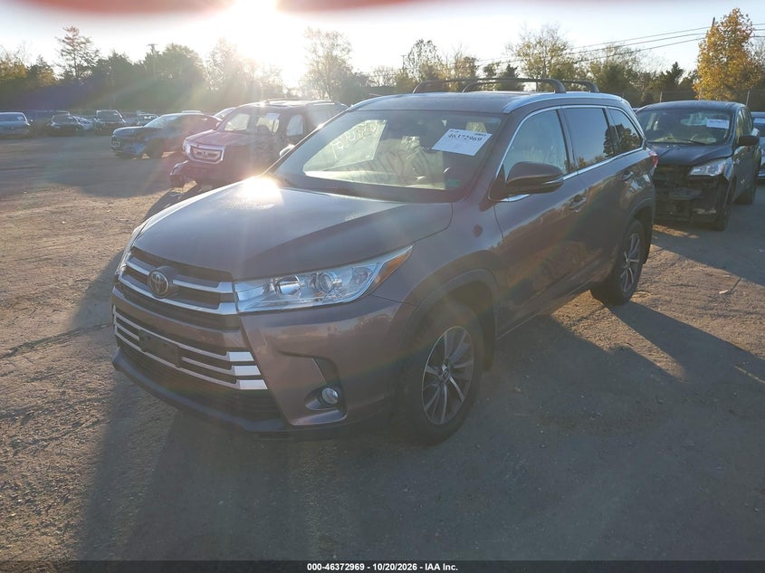 2018 Toyota Highlander Xle, Град, IAAI, VIN 5TDJZRFH4JS859151 — фото 2