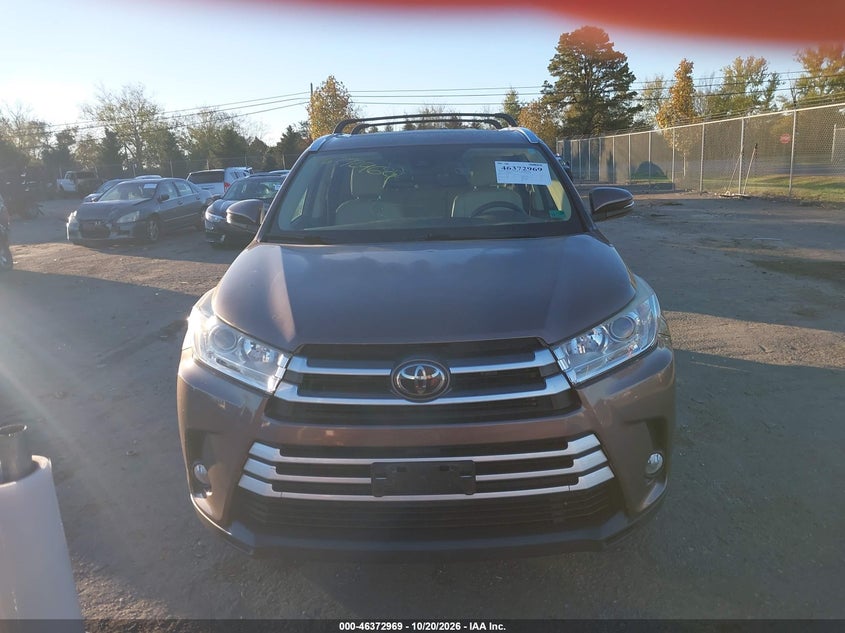 TOYOTA HIGHLANDER - zdjęcie 12