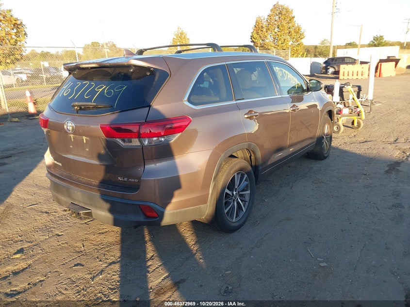 TOYOTA HIGHLANDER - zdjęcie 4