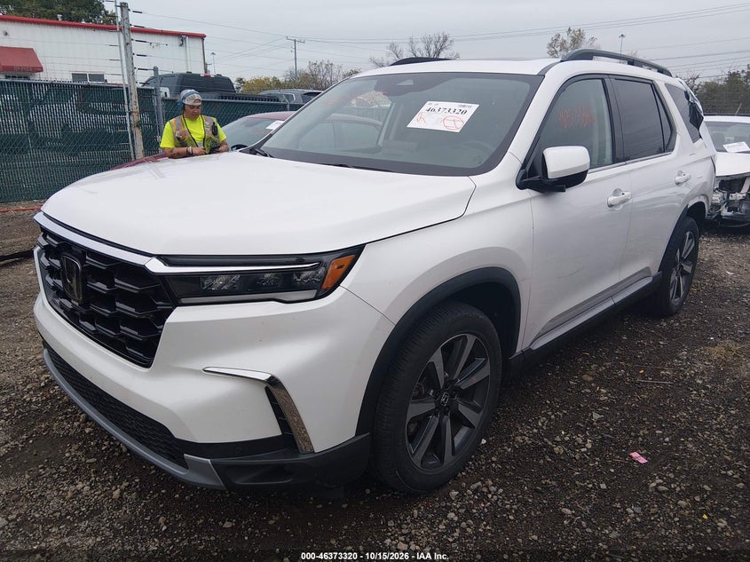 2023 Honda Pilot Awd Touring, Rear, IAAI, VIN 5FNYG1H79PB032334 — photo 2