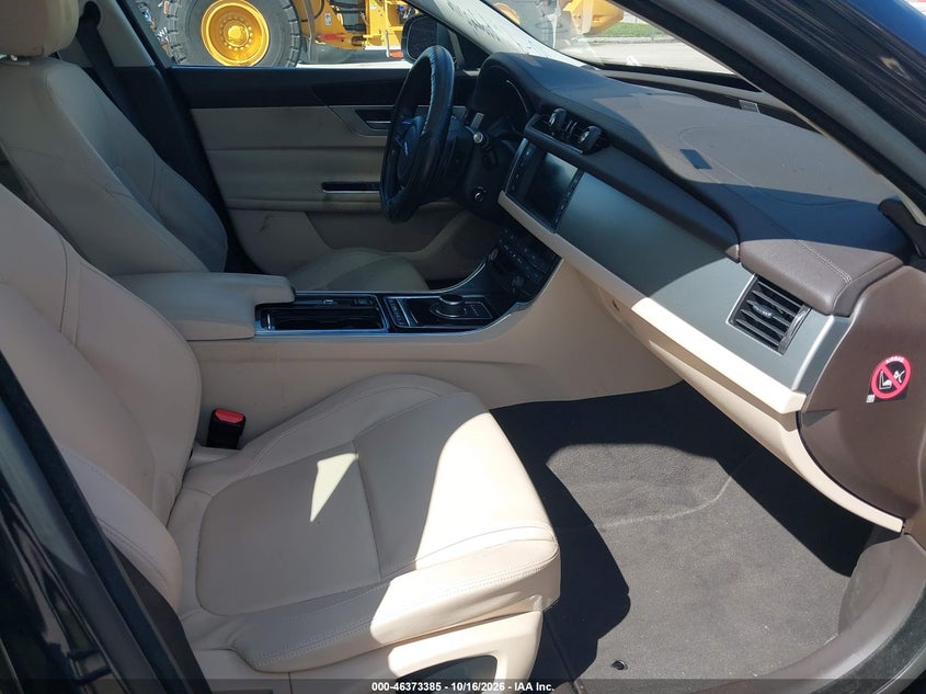 JAGUAR XF - zdjęcie 5