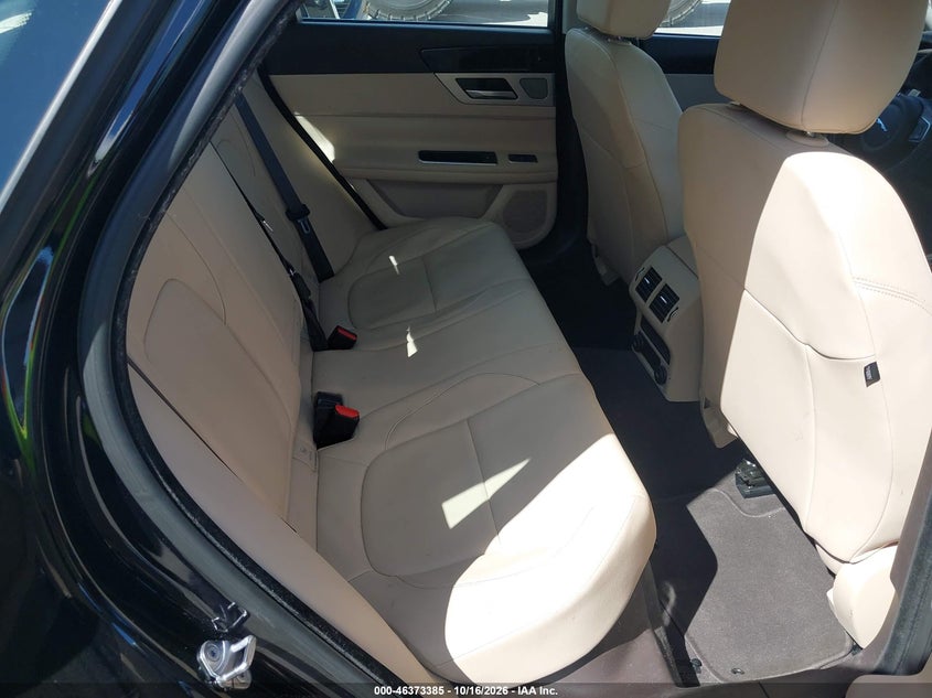 JAGUAR XF - zdjęcie 8