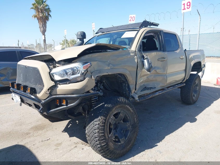 2017 Toyota Tacoma Sr5 V6, Левый бок, IAAI, VIN 3TMCZ5AN7HM098012 — фото 2