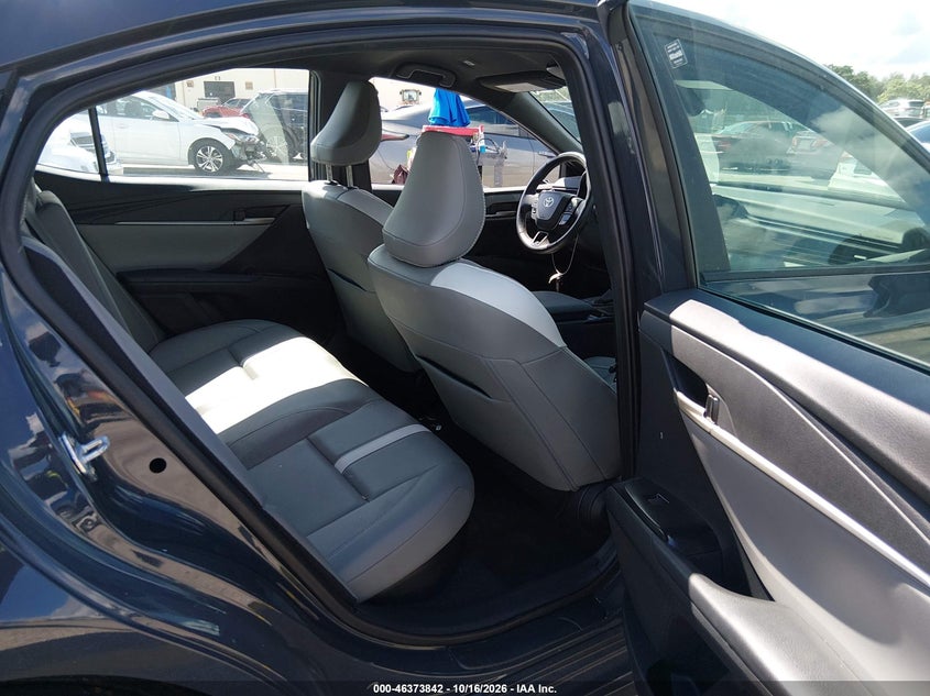 2025 TOYOTA CAMRY SE · Фото 8