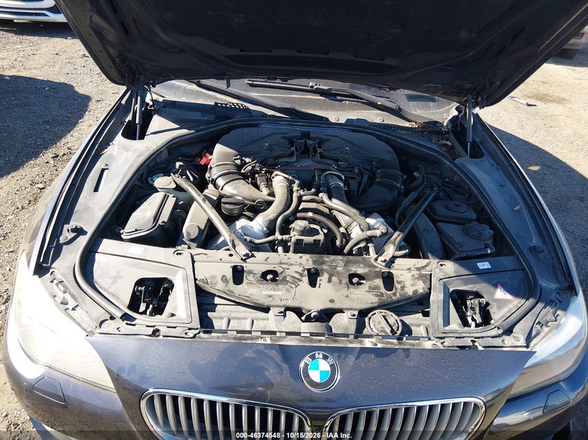 2011 BMW 550I XDRIVE · Фото 10