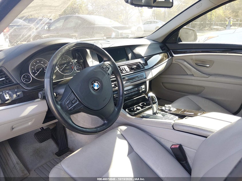 2011 BMW 550I XDRIVE · Фото 16