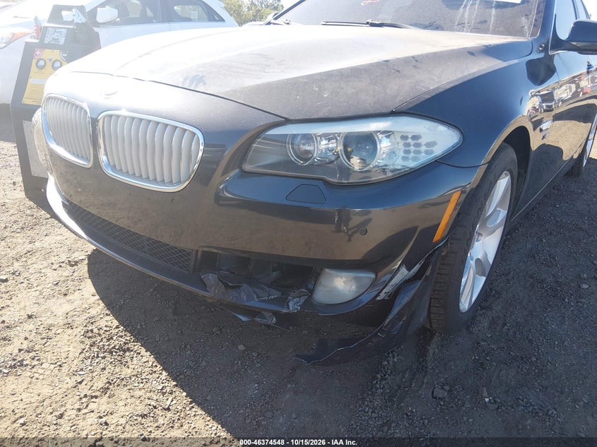 2011 BMW 550I XDRIVE · Фото 6