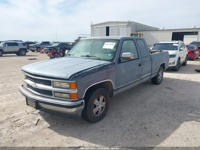 1994 Chevrolet Gmt-400 C1500, Удар сзади, IAAI, VIN 2GCEC19Z9R1249936 — фото 2
