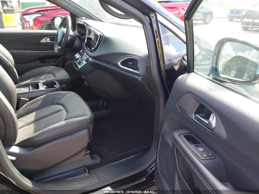 CHRYSLER PACIFICA 2027 VIN 2C4RC1BG0VR573346
