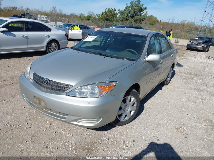 2003 Toyota Camry Le, Удар спереди, IAAI, VIN 4T1BE32K23U728616 — фото 2
