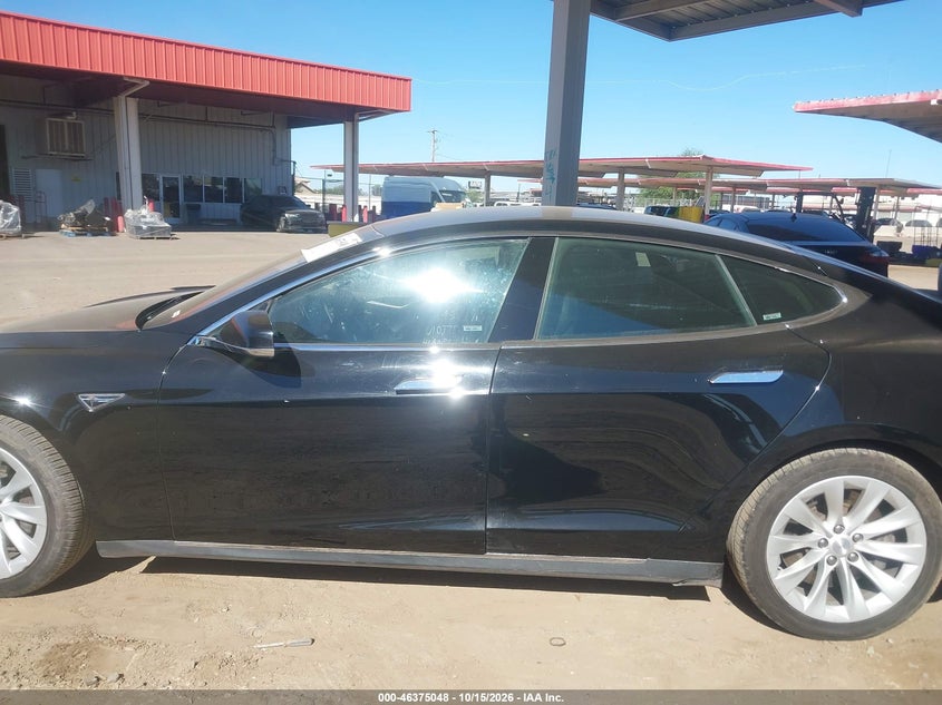 2016 TESLA MODEL S · Фото 15