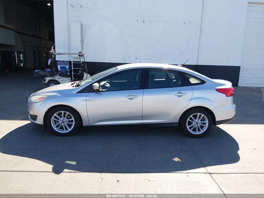 2017 FORD FOCUS SE · Фото 15