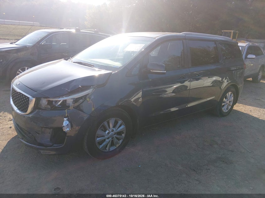 2015 Kia Sedona Lx, Left Front, IAAI, VIN KNDMB5C14F6053917 — photo 2