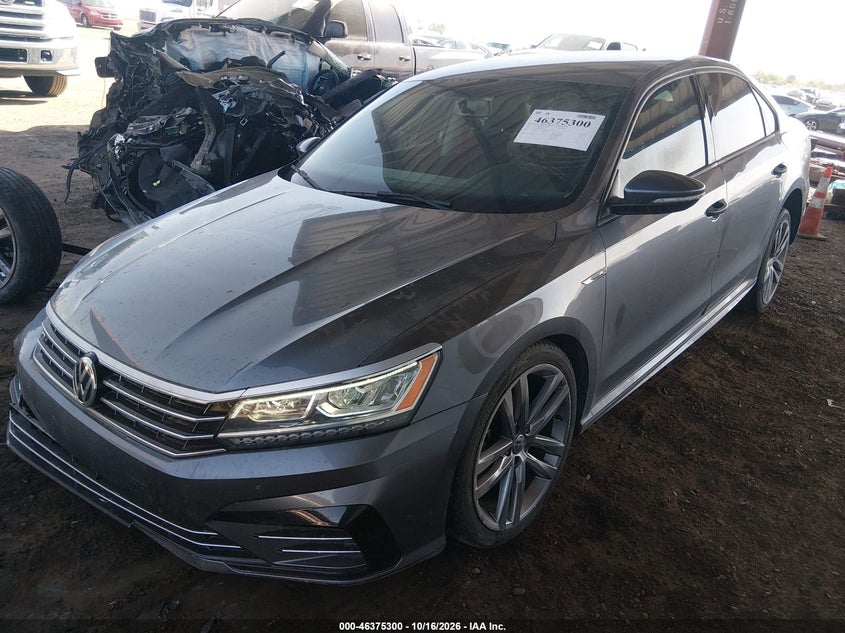 2018 Volkswagen Passat 2.0T R-Line/2.0T S, Правый перёд, IAAI, VIN 1VWAA7A36JC005509 — фото 2