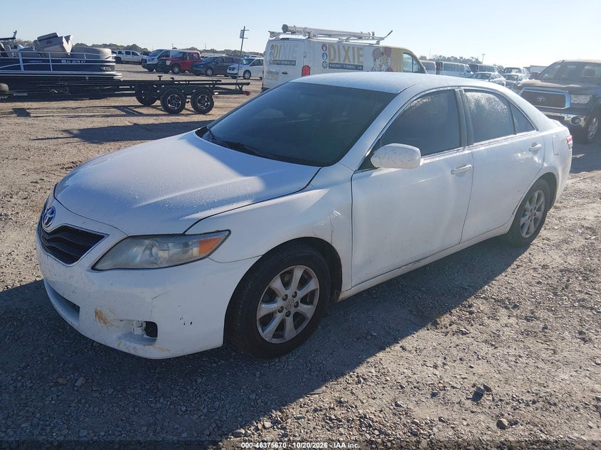 2011 Toyota Camry Le, Неизвестно, IAAI, VIN 4T1BF3EK6BU748858 — фото 2