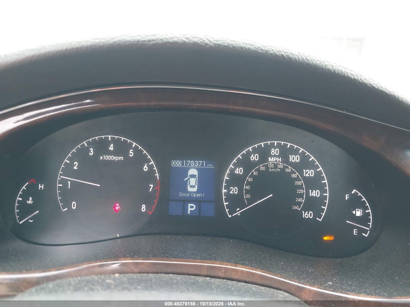 HYUNDAI GENESIS 2011 VIN KMHGC4DEXBU131706