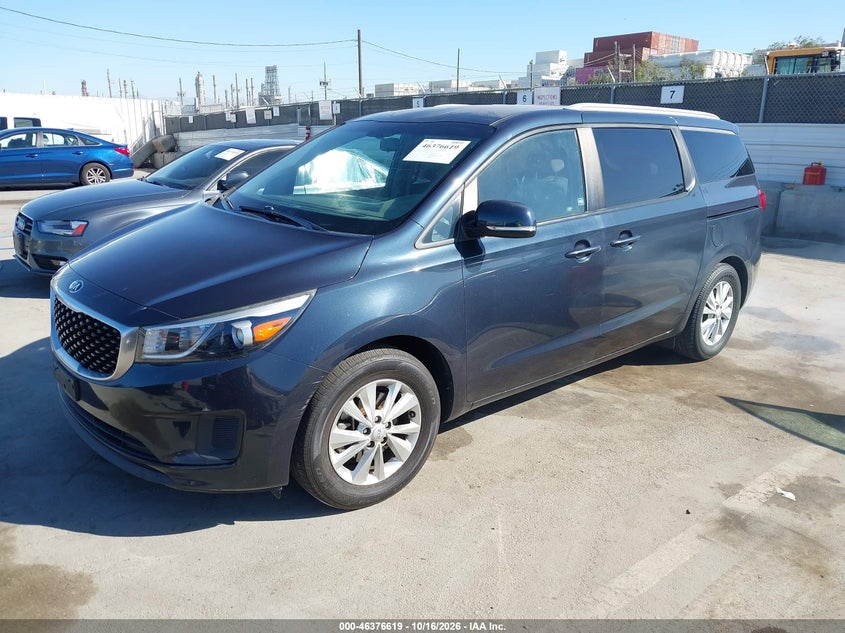 2016 Kia Sedona Lx, Normal Wear & Tear, IAAI, VIN KNDMB5C1XG6114317 — photo 2
