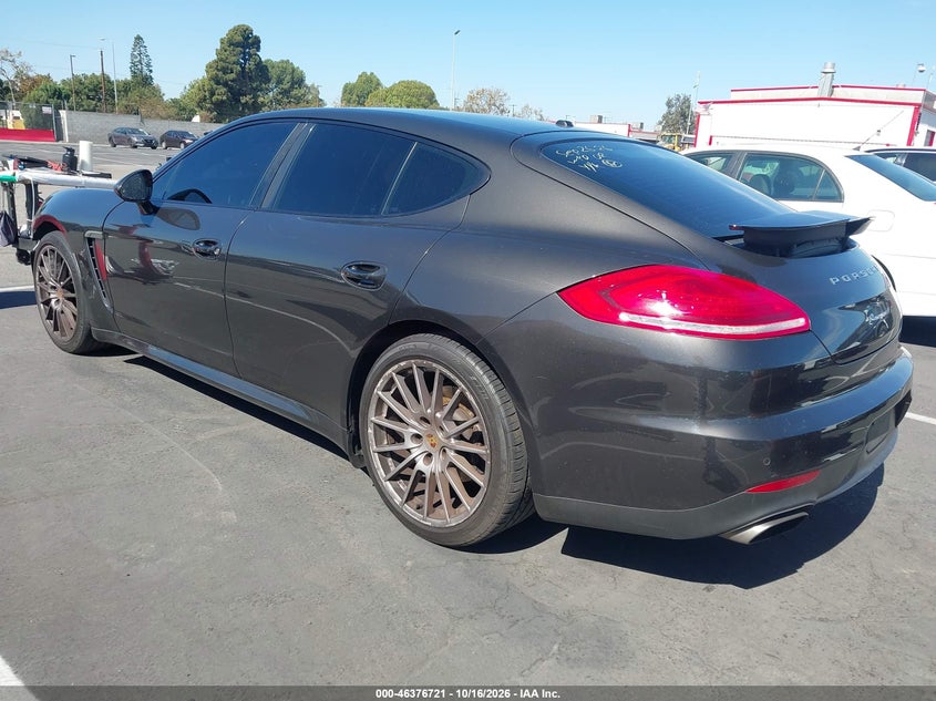PORSCHE PANAMERA - zdjęcie 3