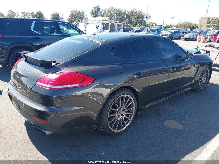 PORSCHE PANAMERA - zdjęcie 4