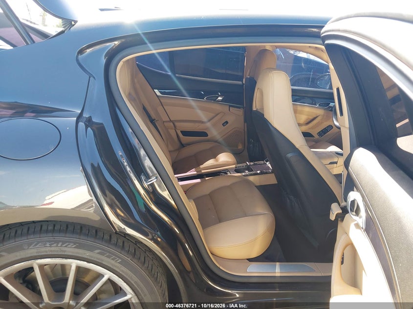 PORSCHE PANAMERA - zdjęcie 8