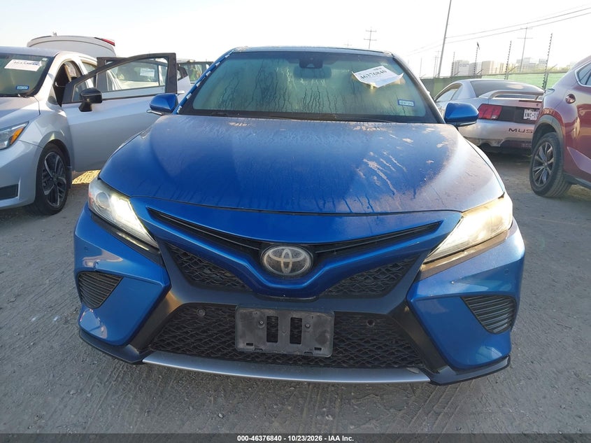 TOYOTA CAMRY - zdjęcie 12