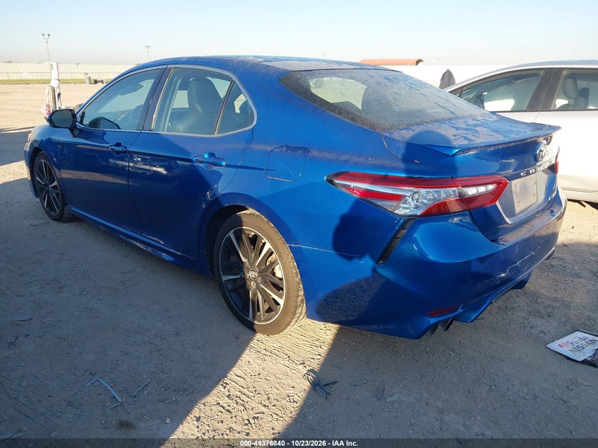 TOYOTA CAMRY - zdjęcie 3