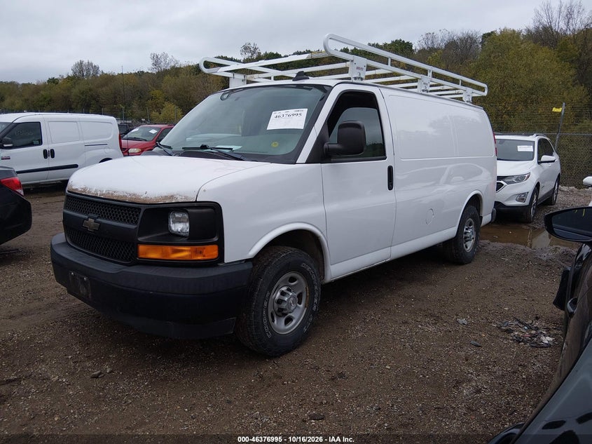 2017 Chevrolet Express 2500 Work Van, Right Side, IAAI, VIN 1GCWGAFG6H1177643 — photo 2