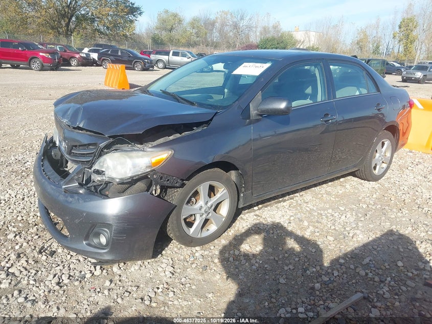 Vin: 2t1bu4ee1dc970881, lot: 46877358, toyota corolla le 20132