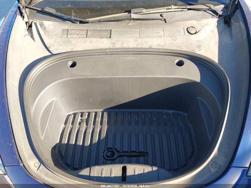 TESLA MODEL 3 - zdjęcie 10