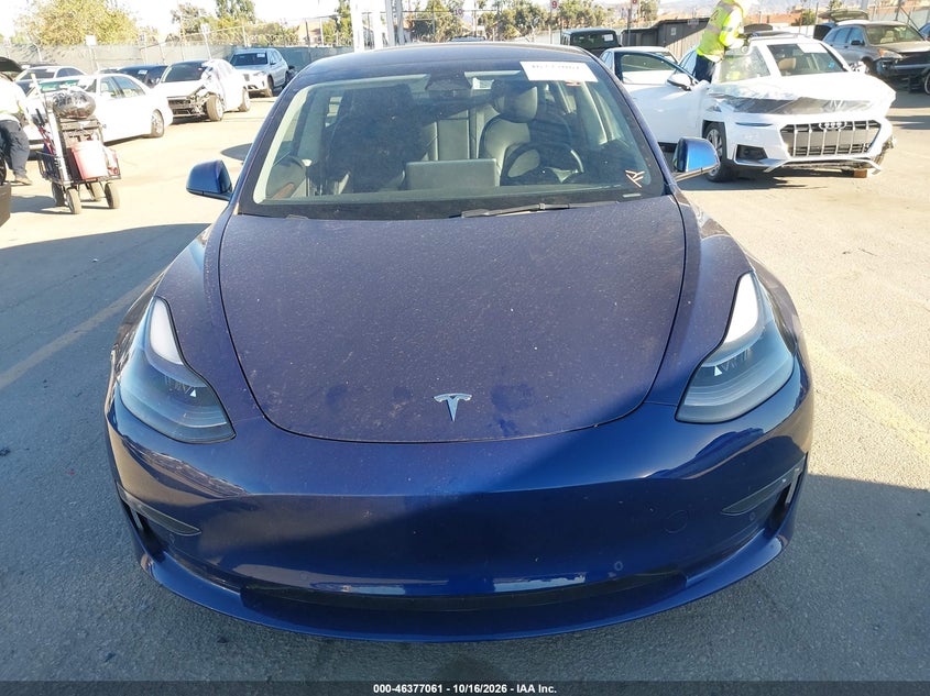 TESLA MODEL 3 - zdjęcie 13
